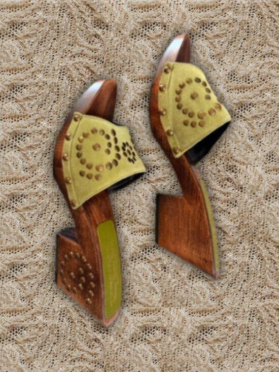 Donald J. Pliner Shoes - Size 7 Y2K Donald J Pliner Western Couture Studded Wood Slides